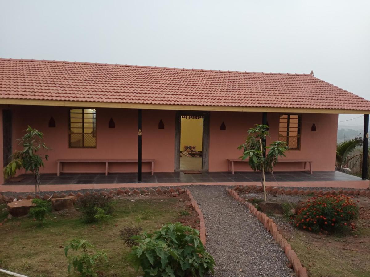 Mohole Wada, Ramshej Fort, Nashik Bagian luar foto